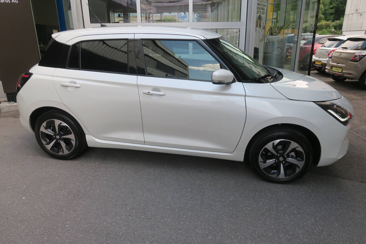 SUZUKI Swift 1.2 Compact Top Hybrid 4x4-showroom-element-1