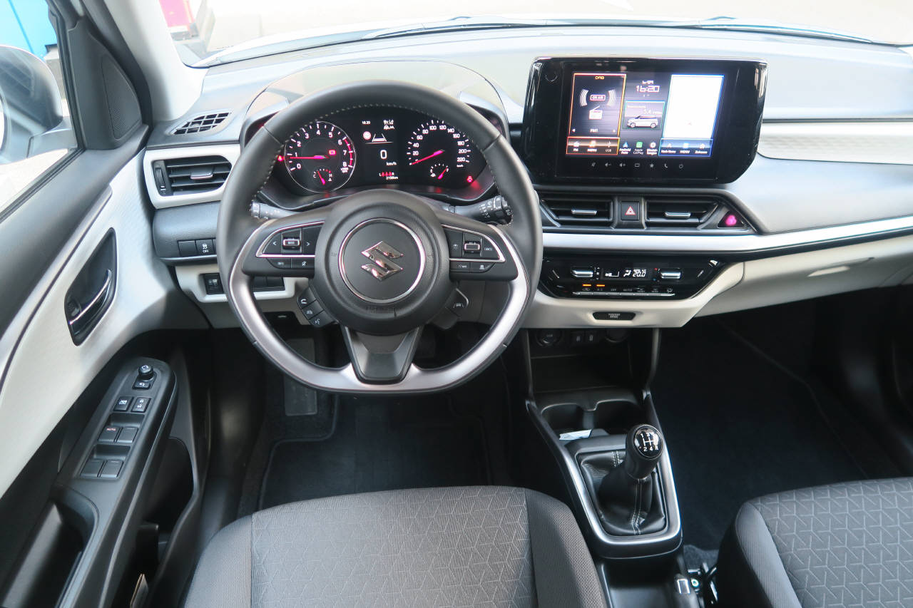 SUZUKI Swift 1.2 Compact Top Hybrid 4x4-image-4