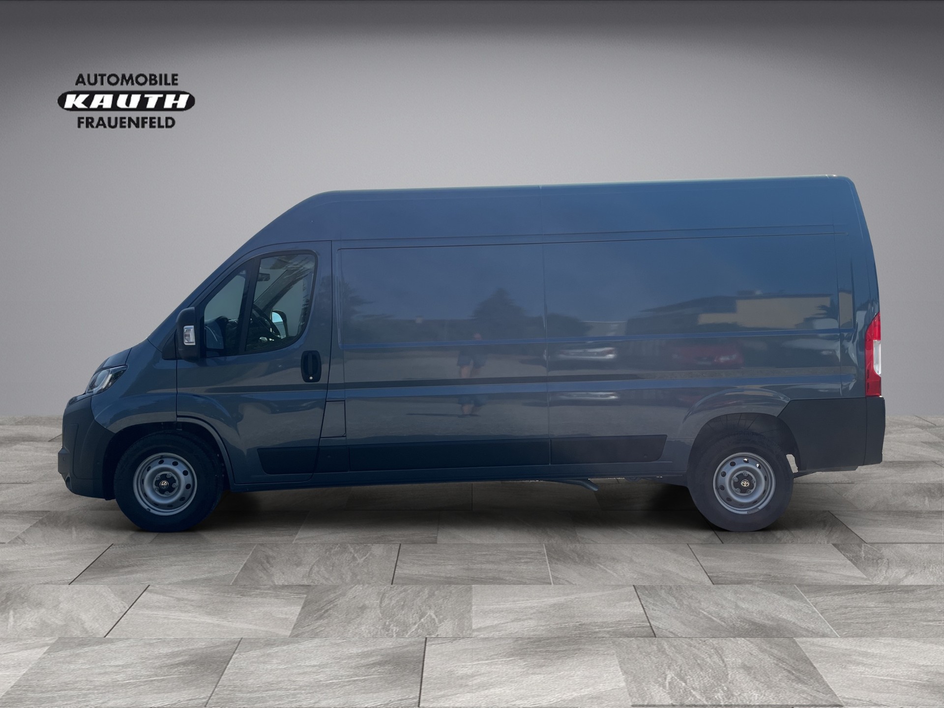 TOYOTA L3H2, Executive, 180 PS, Automat, Vollausstattung-showroom-element-1