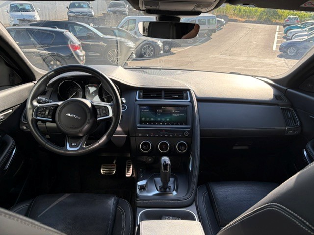 JAGUAR E-Pace 2.0 T 250 R-Dynamic SE AWD-image-11