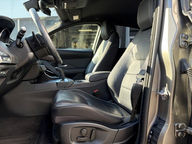 JAGUAR E-Pace 2.0 T 250 R-Dynamic SE AWD-image-9