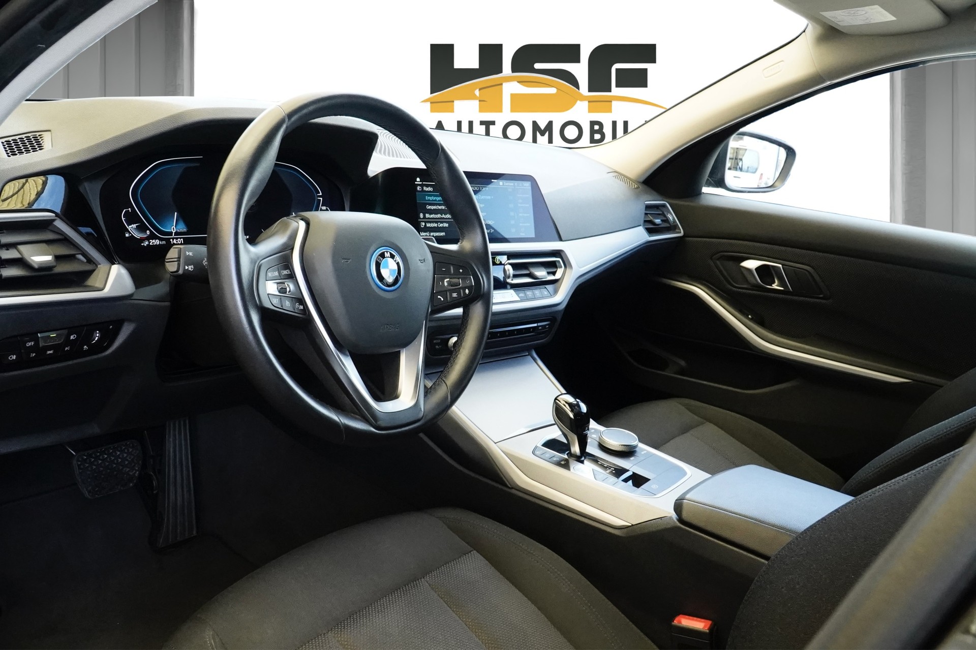 BMW 320e xDrive Touring Fleet Edition Steptronic *CH Fahrzeug*-image-8