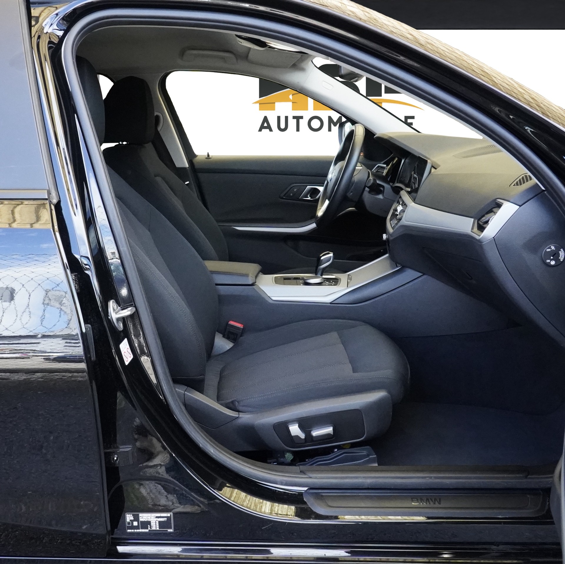 BMW 320e xDrive Touring Fleet Edition Steptronic *CH Fahrzeug*-image-11
