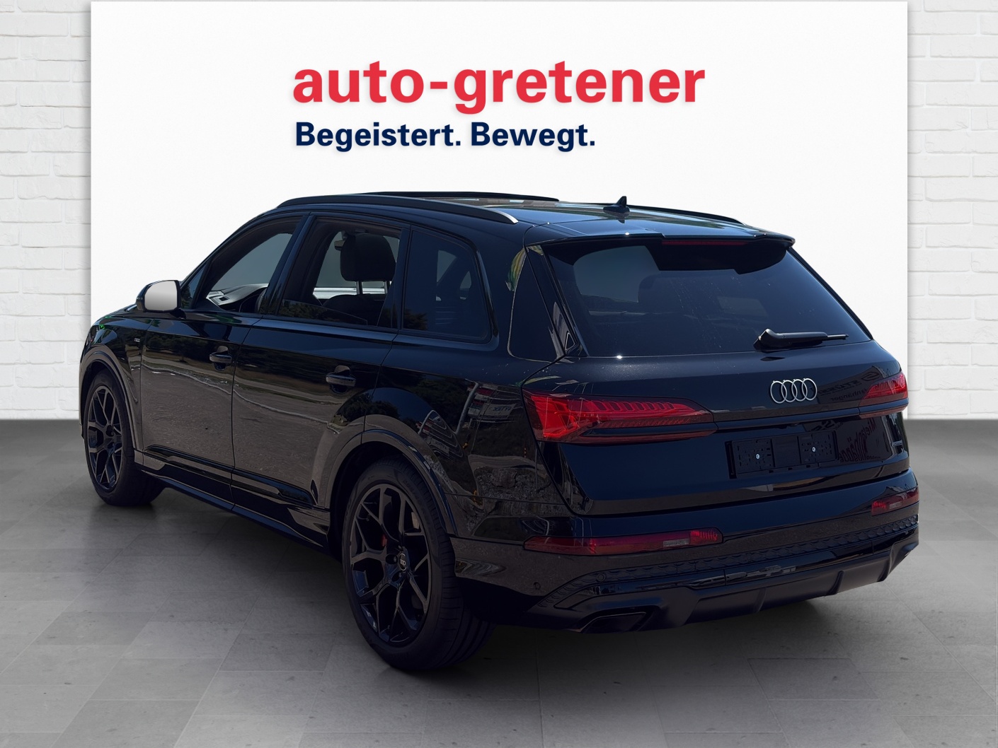 AUDI Q7 SUV 3.0 45 TDI S Line quattro T-Tronic-showroom-element-1