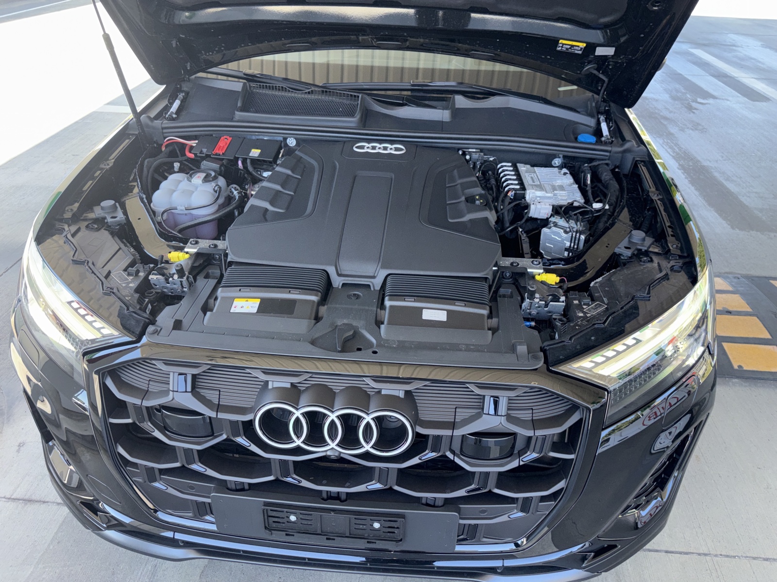 AUDI Q7 SUV 3.0 45 TDI S Line quattro T-Tronic-image-18