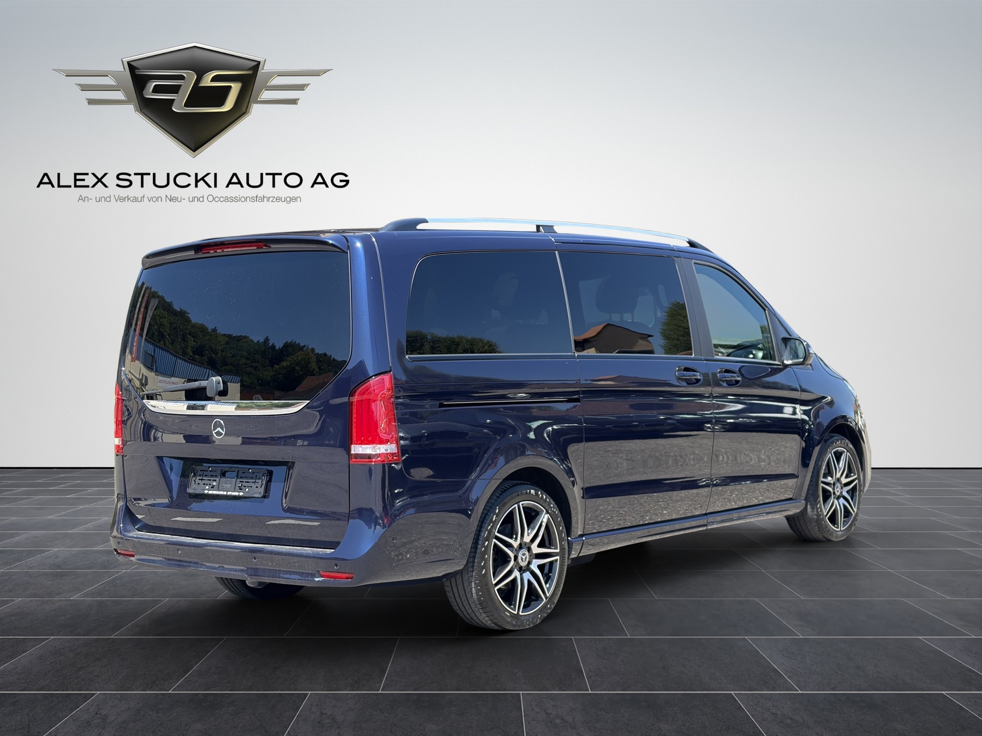 MERCEDES-BENZ V 300 d Avantgarde kompakt 4Matic 9G-Tronic-image-6