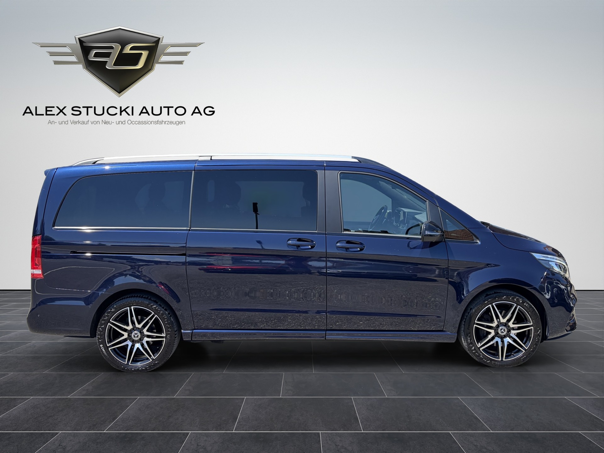 MERCEDES-BENZ V 300 d Avantgarde kompakt 4Matic 9G-Tronic-image-7