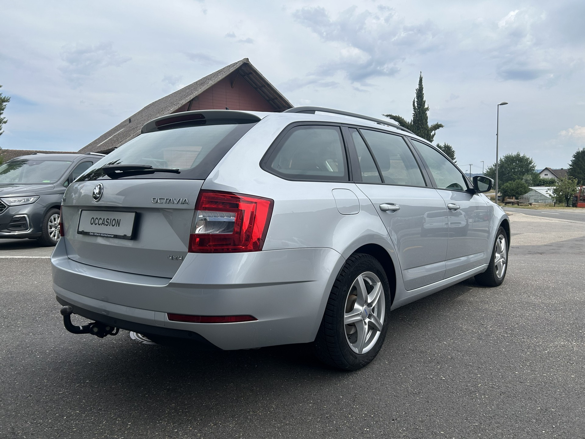 SKODA Octavia Combi 2.0 TSI Soleil 4x4 DSG-showroom-element-3
