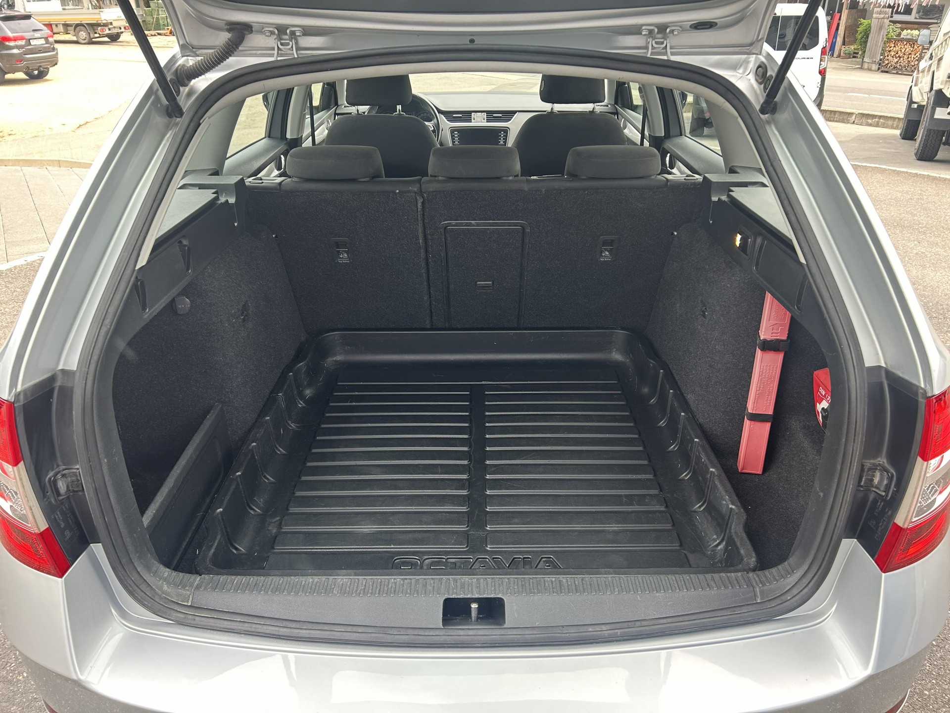 SKODA Octavia Combi 2.0 TSI Soleil 4x4 DSG-image-6