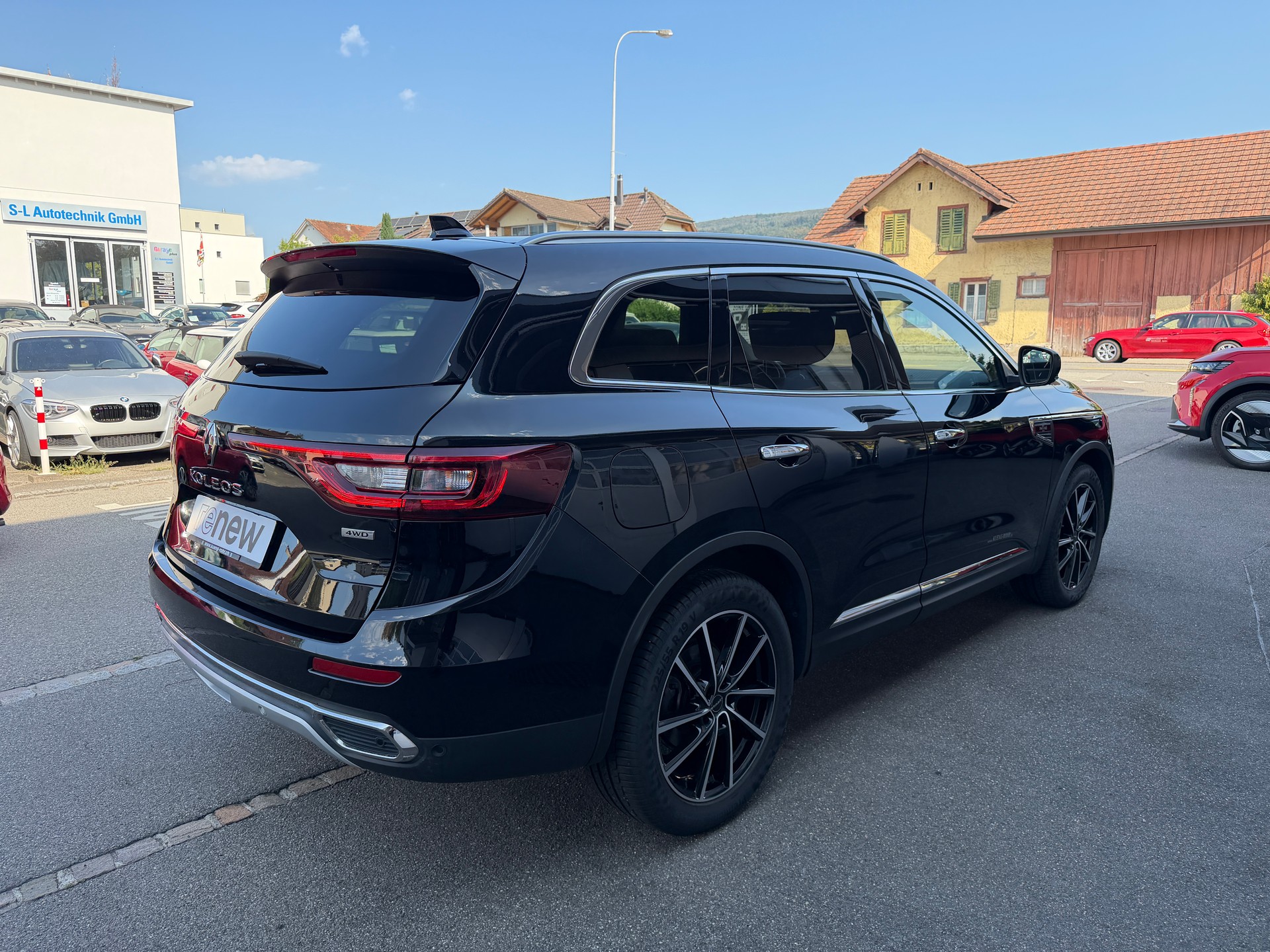 RENAULT Koleos 2.0 Blue dCi Initiale X-Tronic 4WD-showroom-element-3