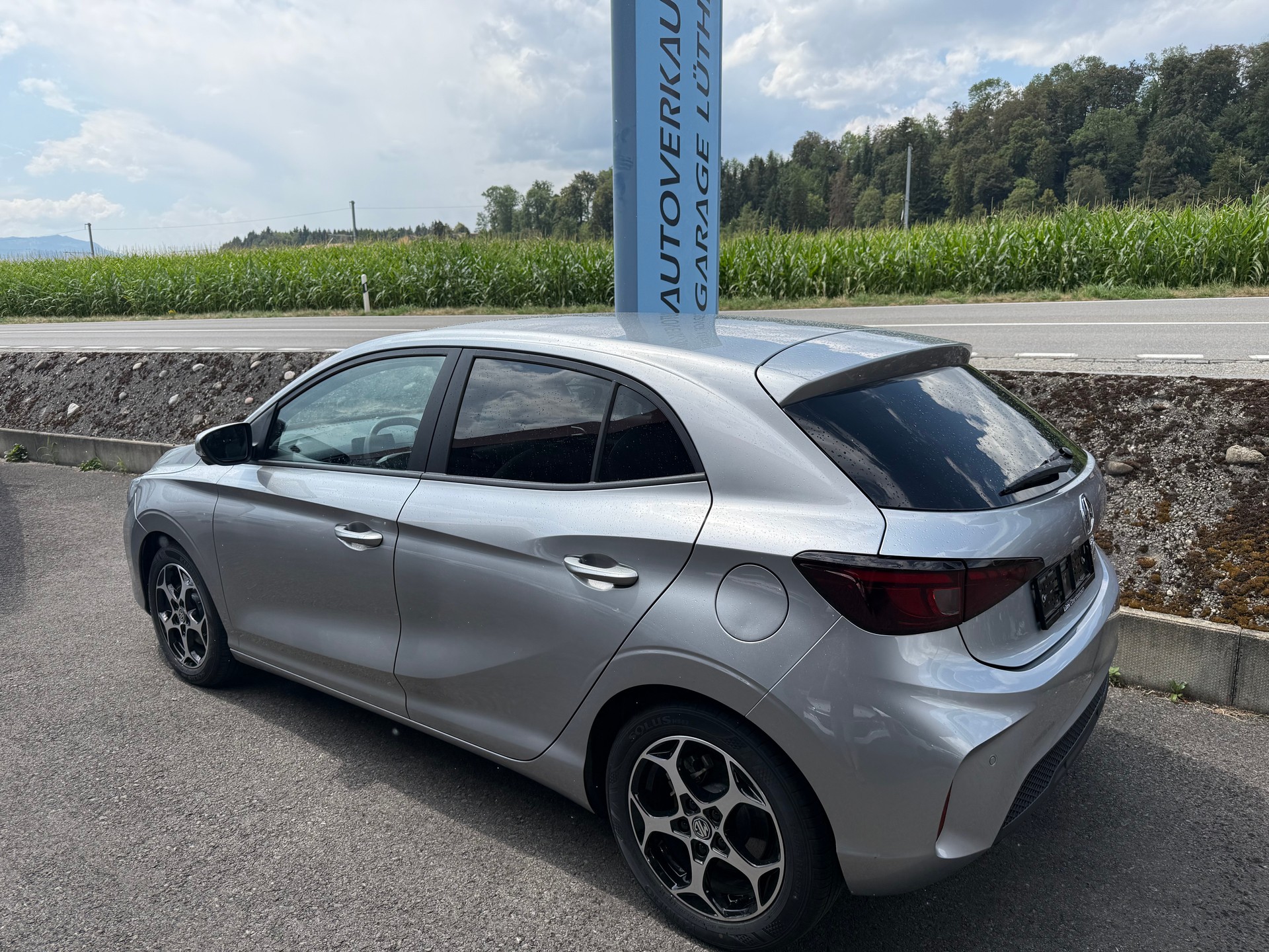 MG 3 1.5 Hybrid Luxury Aut.-showroom-element-1