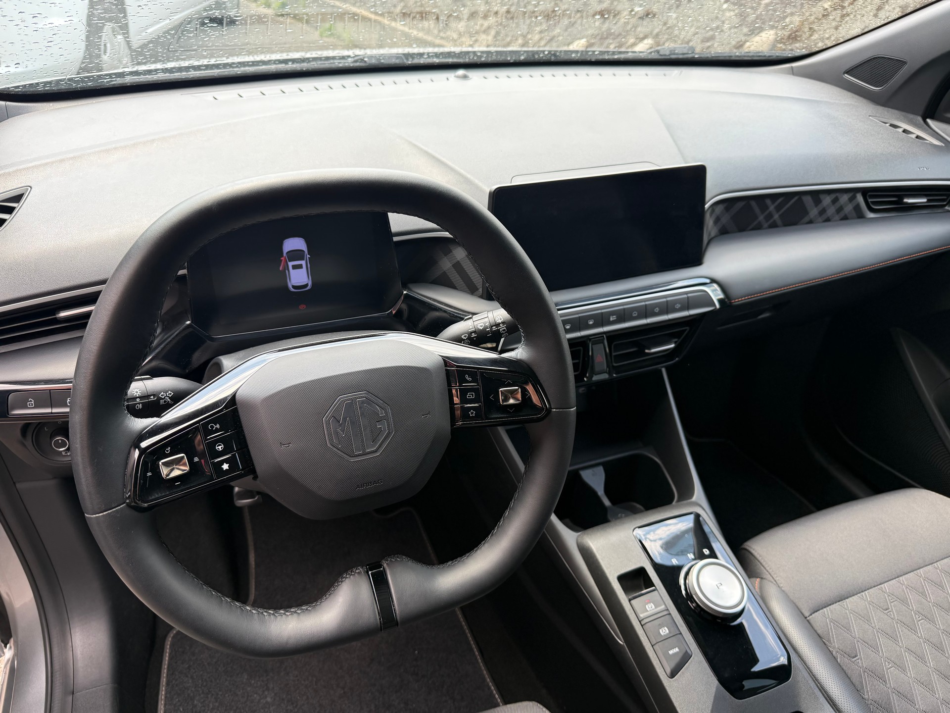 MG 3 1.5 Hybrid Luxury Aut.-showroom-element-2