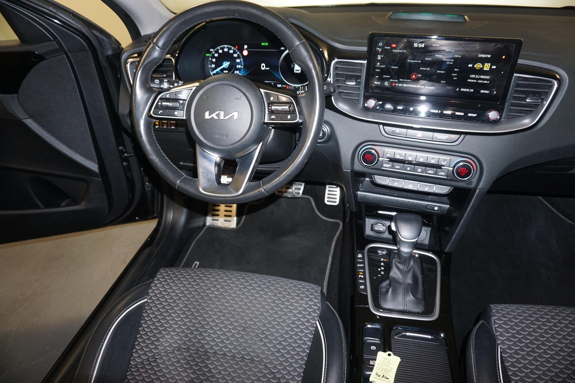 KIA Ceed SW 1.6 GDi Plug-in Hybrid Style-image-10
