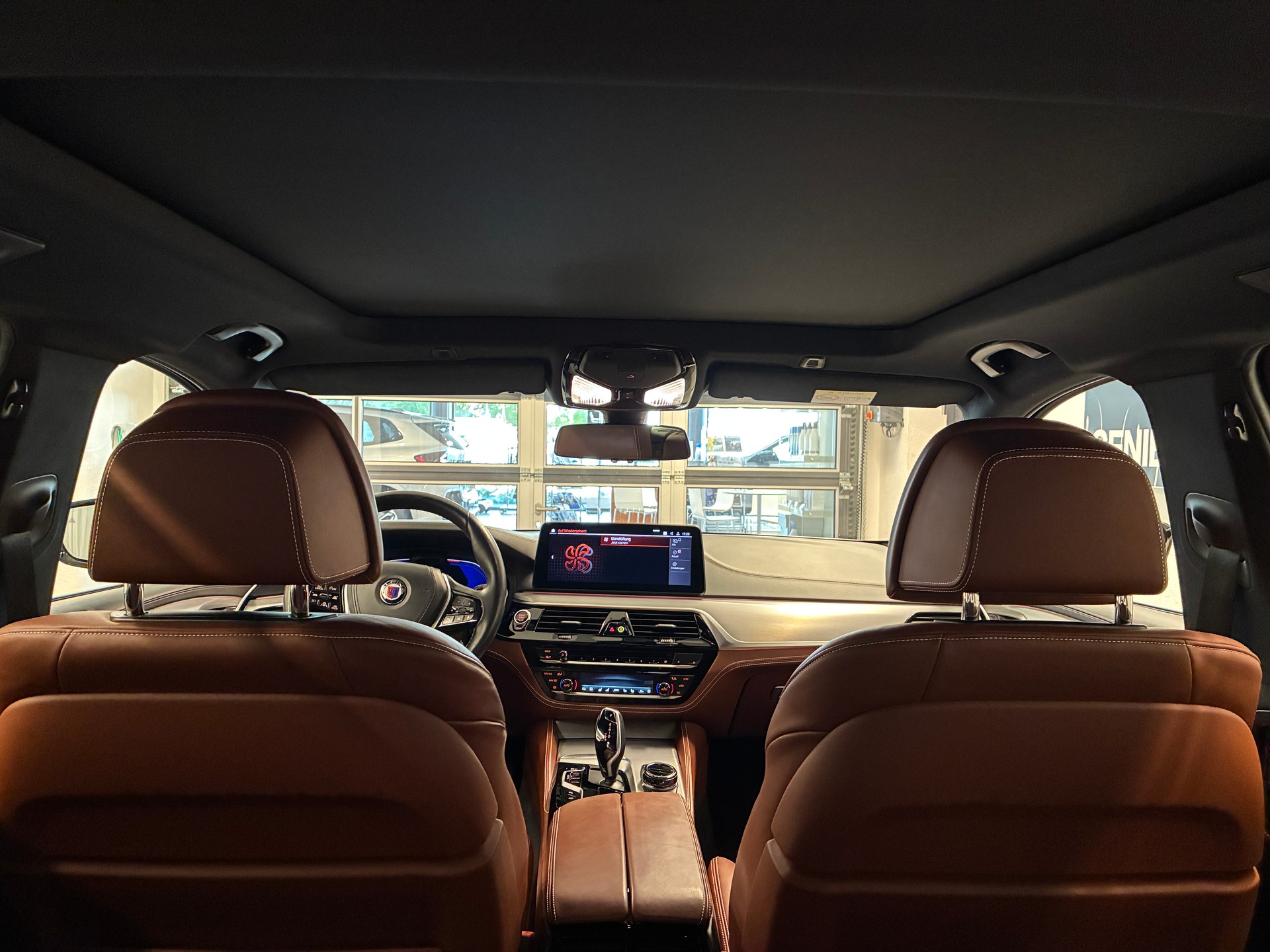 BMW-ALPINA B5 Touring 4.4 Biturbo 4x4-image-26