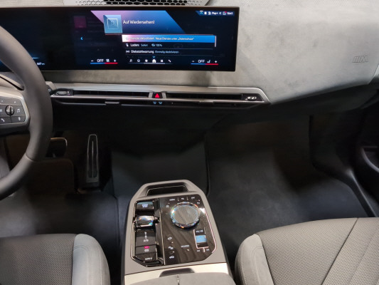BMW iX xDrive60 M Sport Pro-image-11