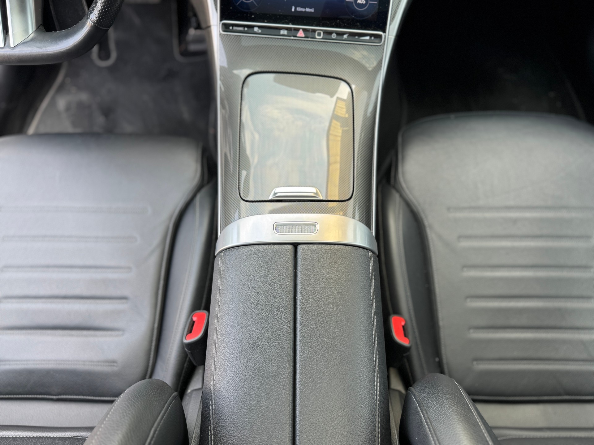 MERCEDES-BENZ C 200 T 4Matic AMG Line-image-13