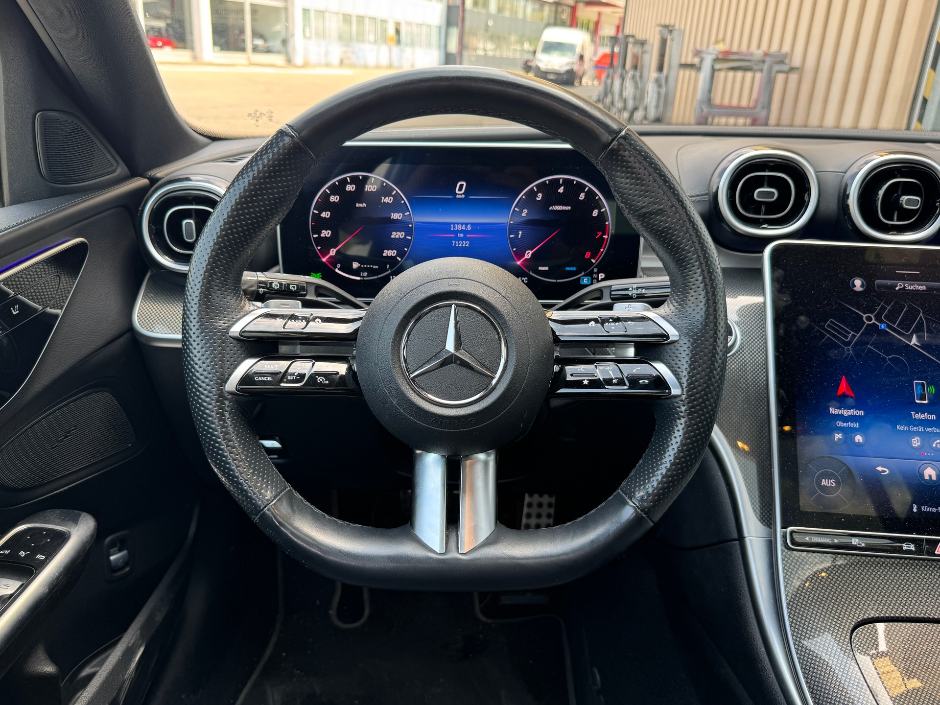 MERCEDES-BENZ C 200 T 4Matic AMG Line-image-11