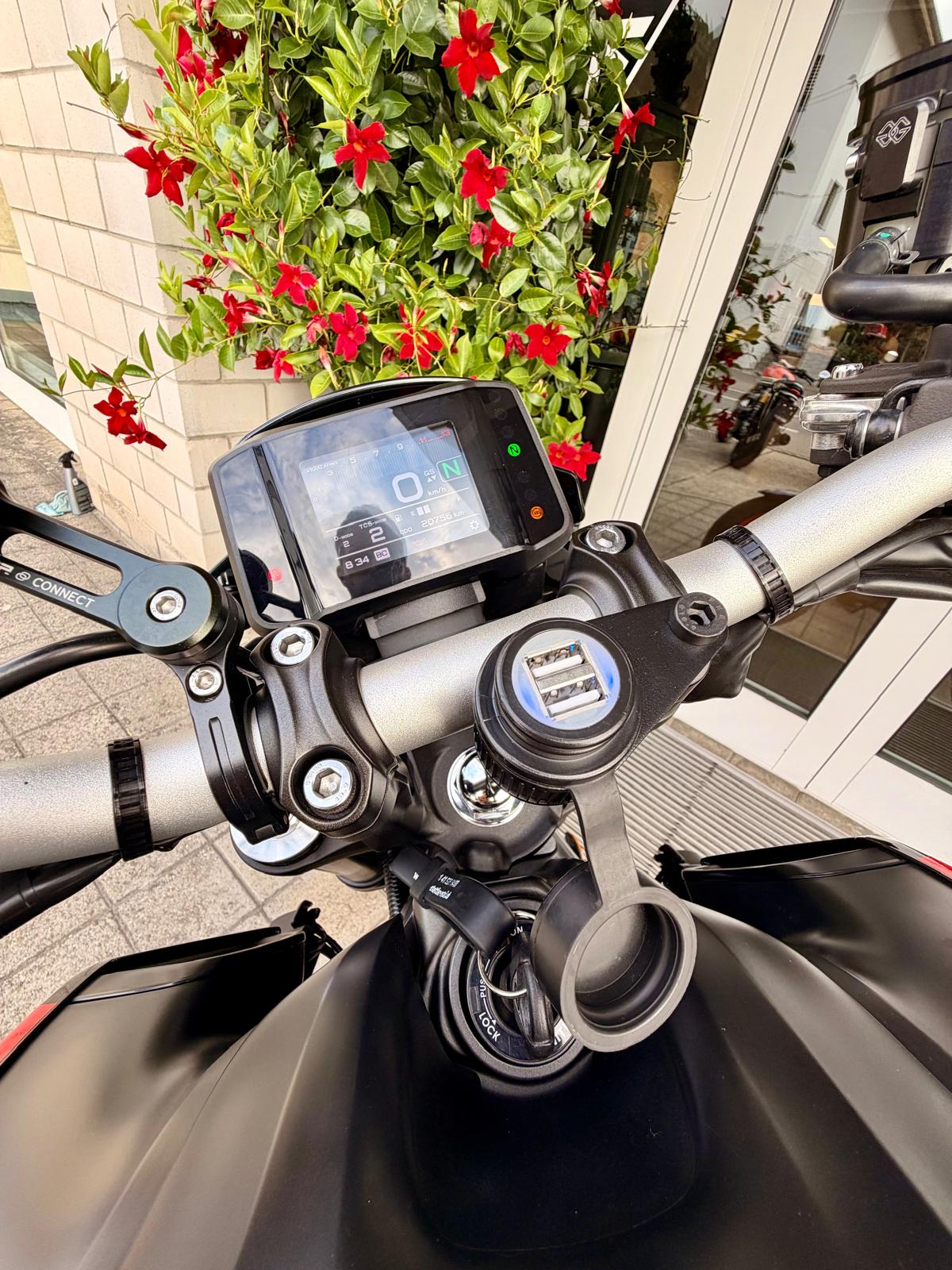 YAMAHA MT-09-image-15