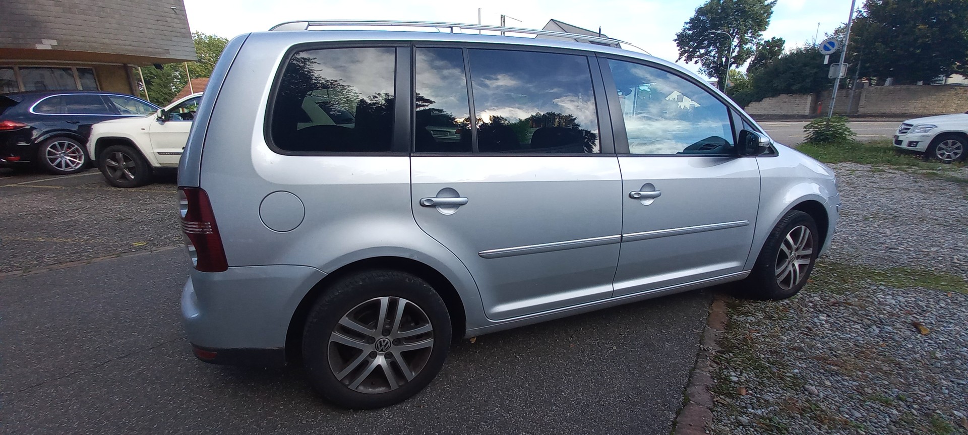 VW Touran 1.4 TSI Team DSG-image-7