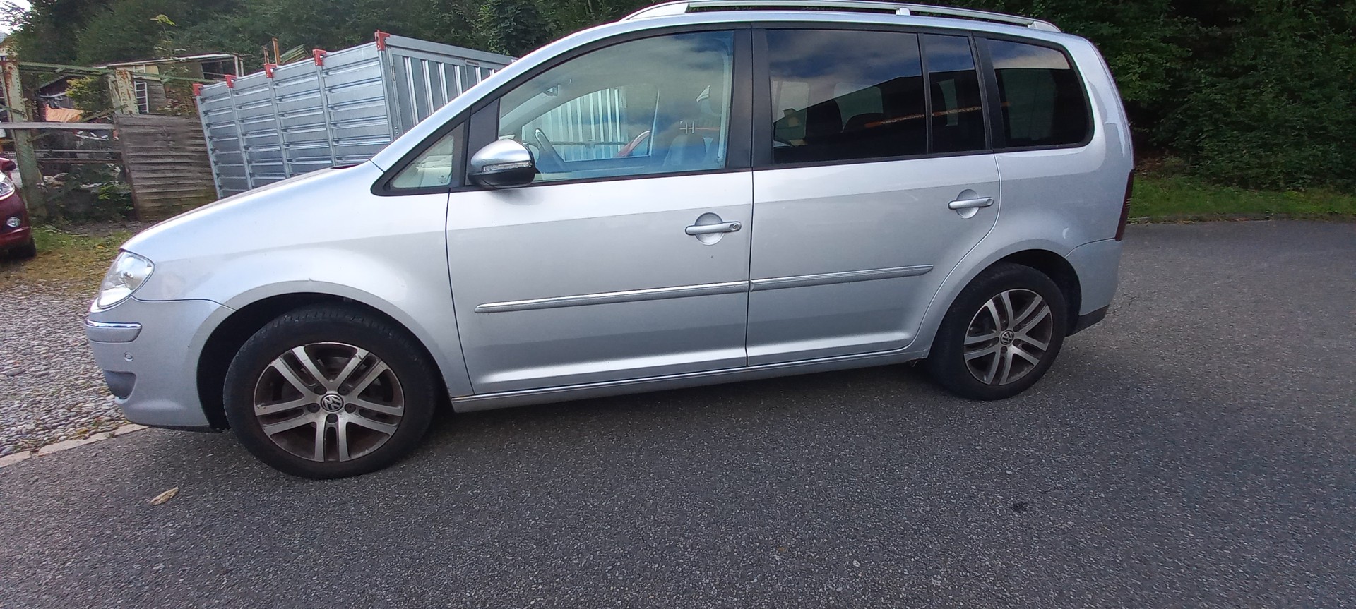 VW Touran 1.4 TSI Team DSG-image-1