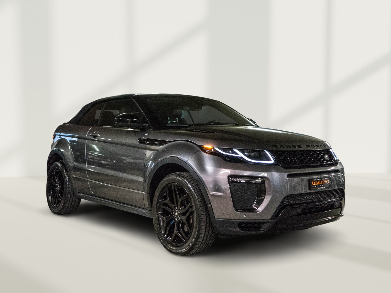 LAND ROVER Range Rover Evoque Convert. 2.0Si4 HSE Dynamic AT9-showroom-element-2