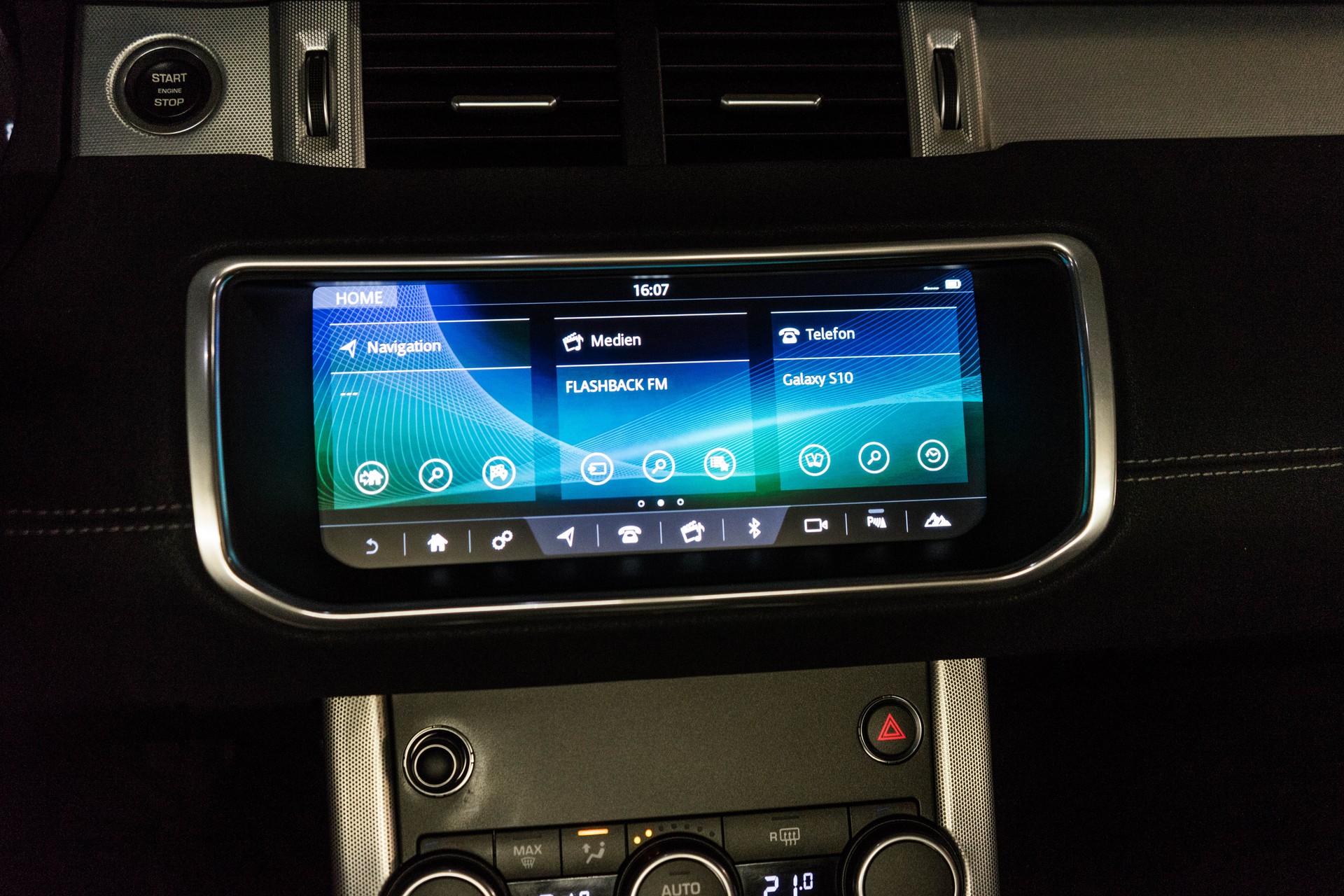 LAND ROVER Range Rover Evoque Convert. 2.0Si4 HSE Dynamic AT9-image-23