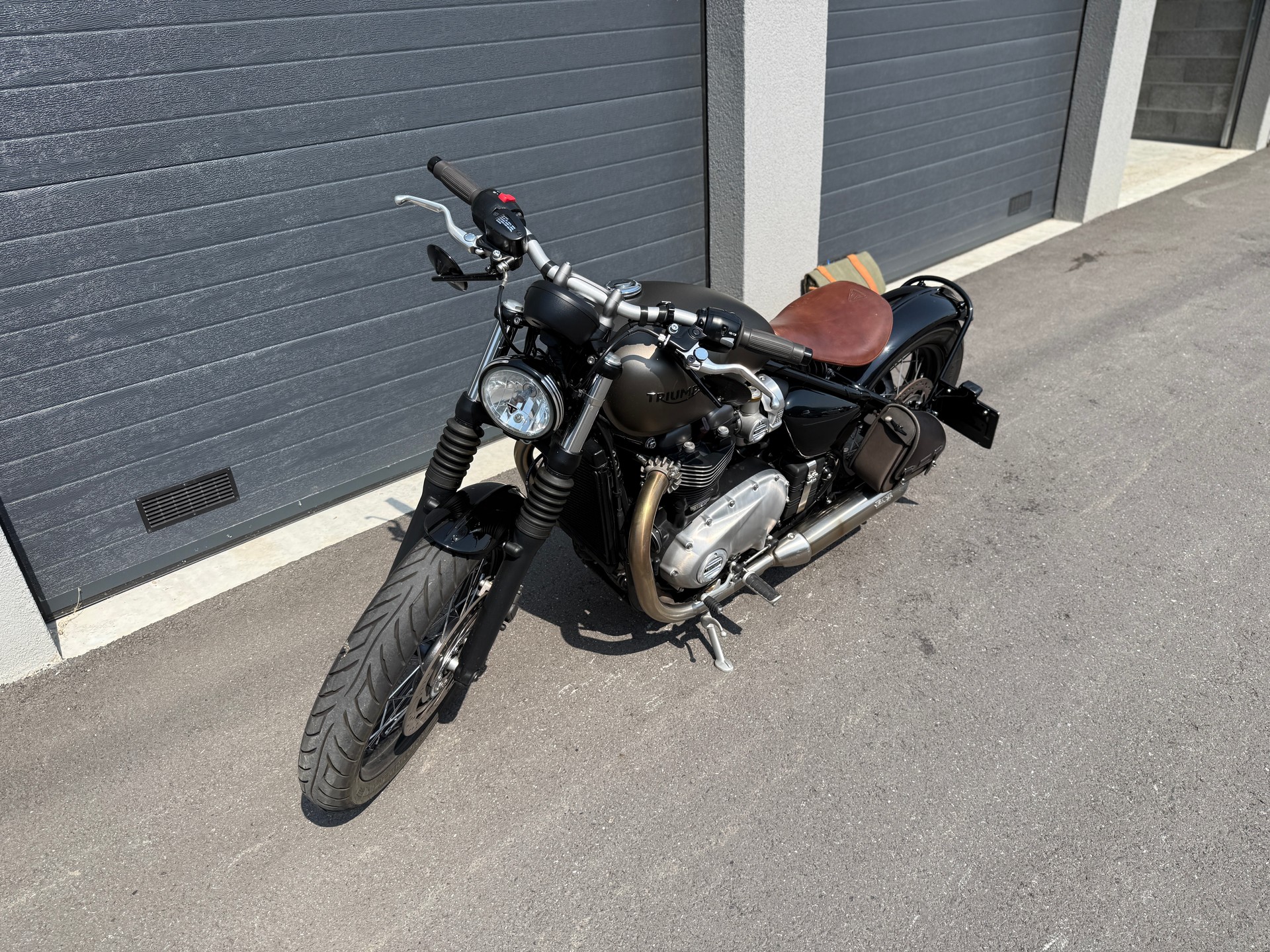 TRIUMPH Bonneville 1200 Bobber ABS-image-3