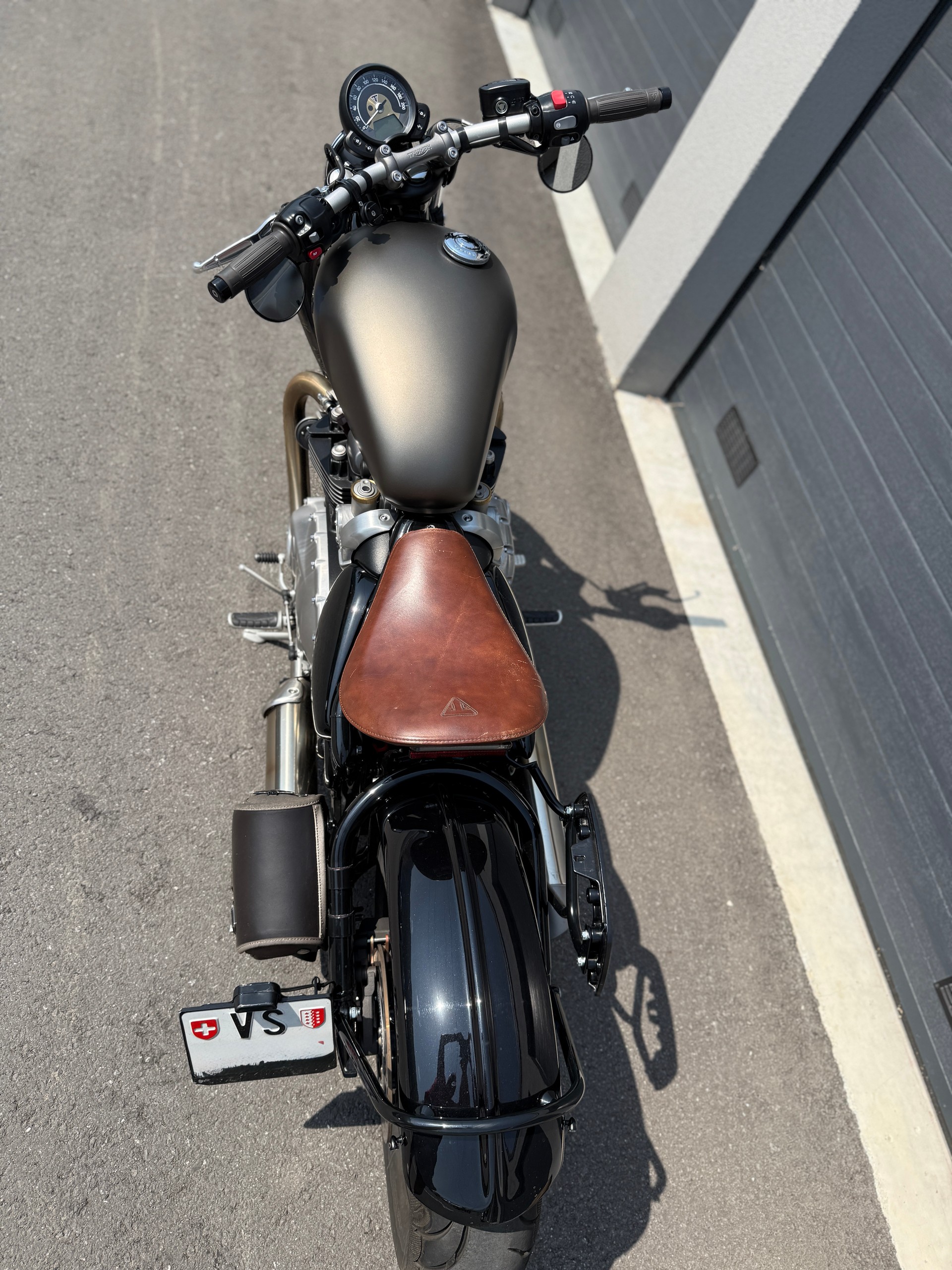 TRIUMPH Bonneville 1200 Bobber ABS-image-5