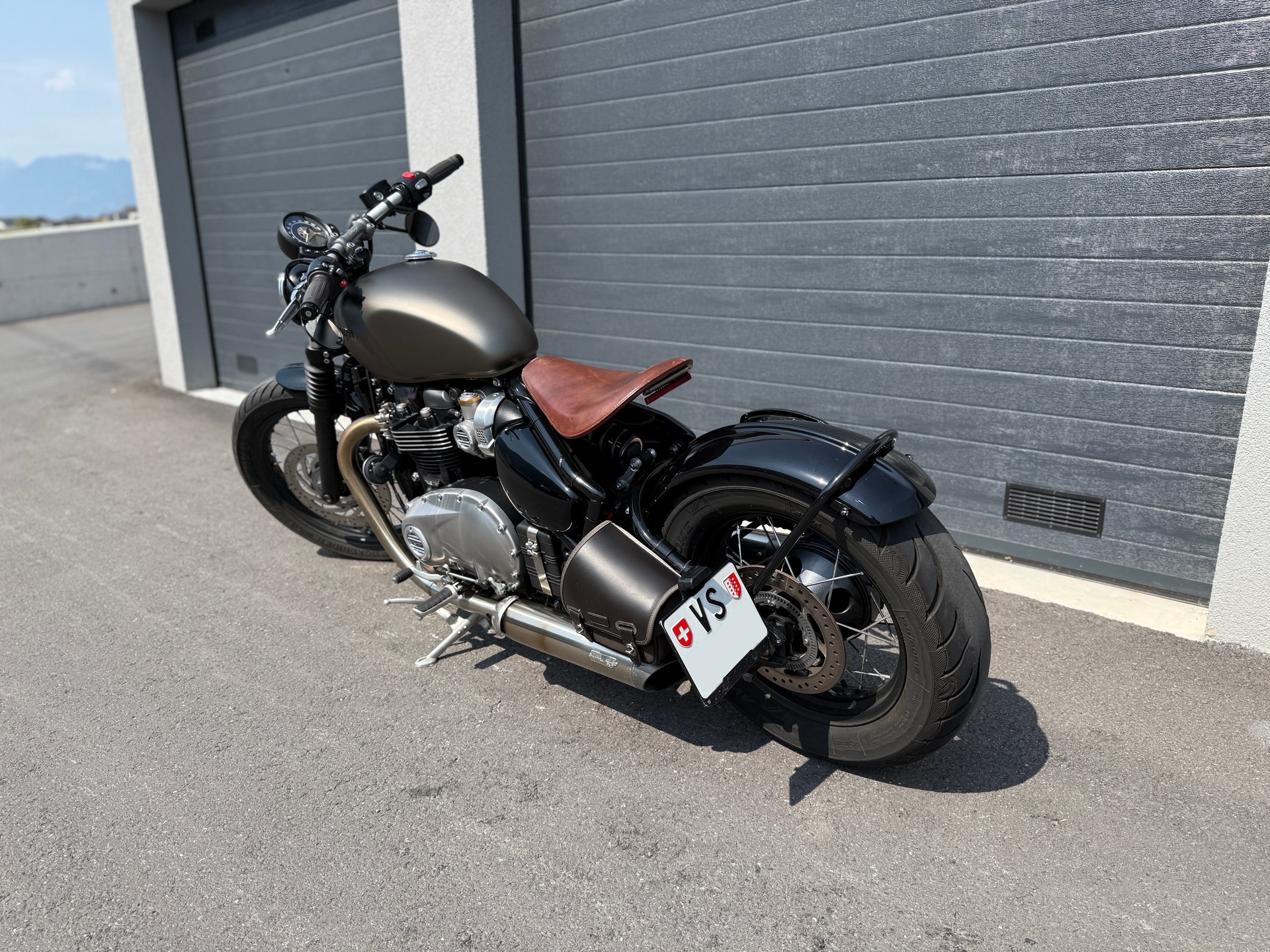 TRIUMPH Bonneville 1200 Bobber ABS-image-1