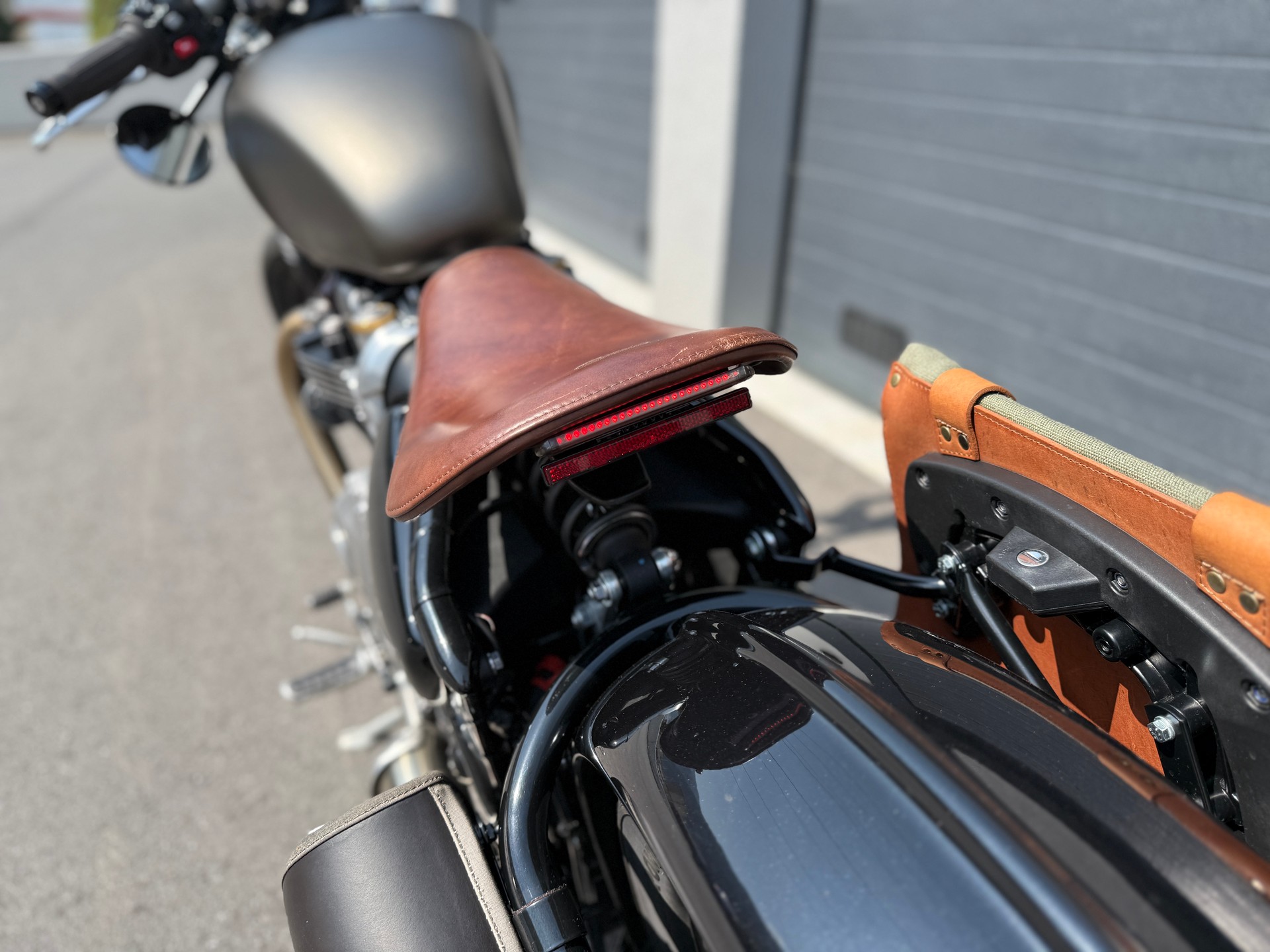 TRIUMPH Bonneville 1200 Bobber ABS-image-8