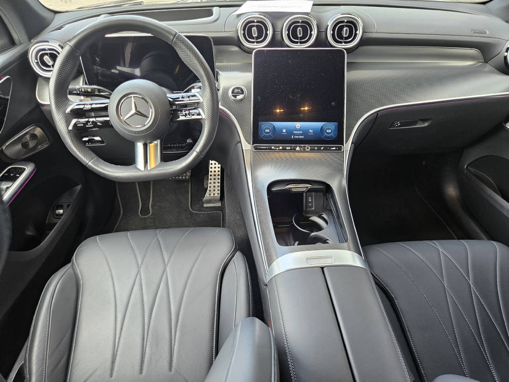 MERCEDES-BENZ GLC 300 e 4Matic AMG Line-image-4