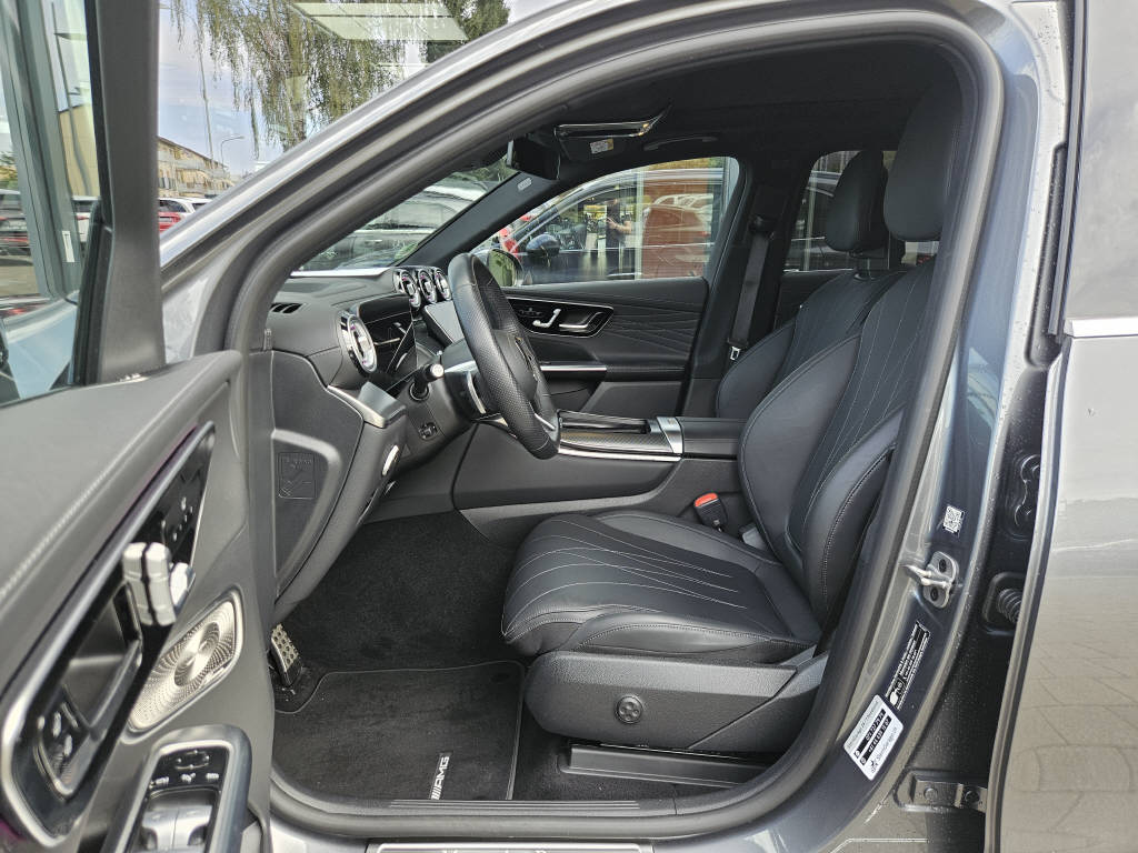 MERCEDES-BENZ GLC 300 e 4Matic AMG Line-image-5