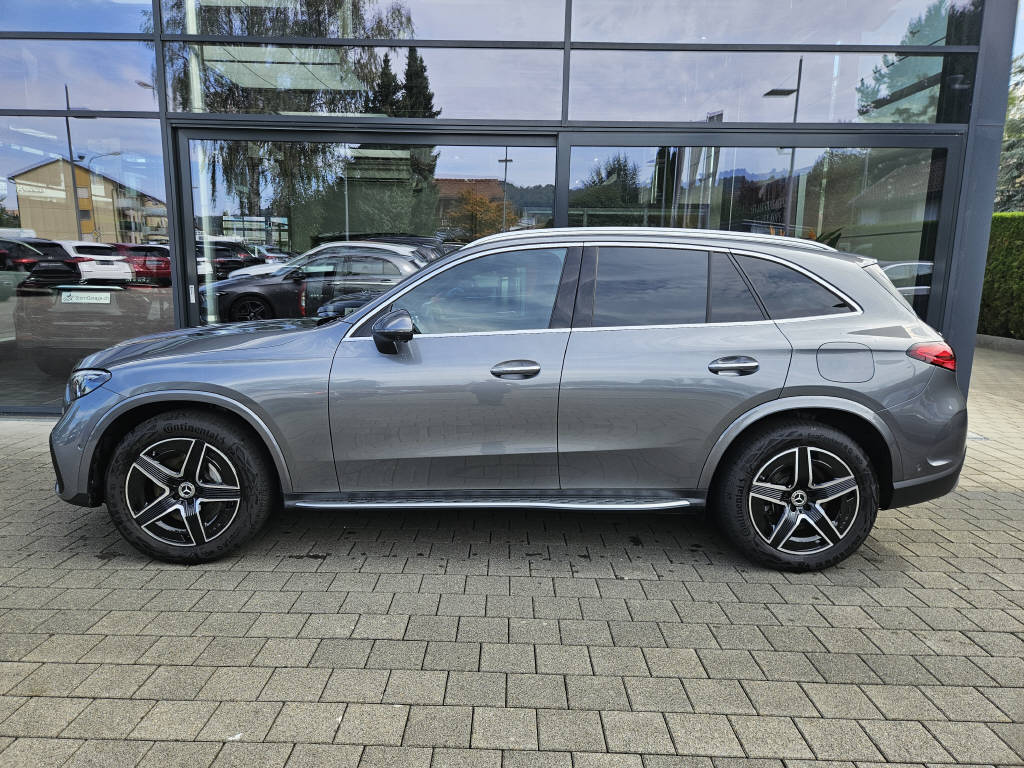 MERCEDES-BENZ GLC 300 e 4Matic AMG Line-showroom-element-1