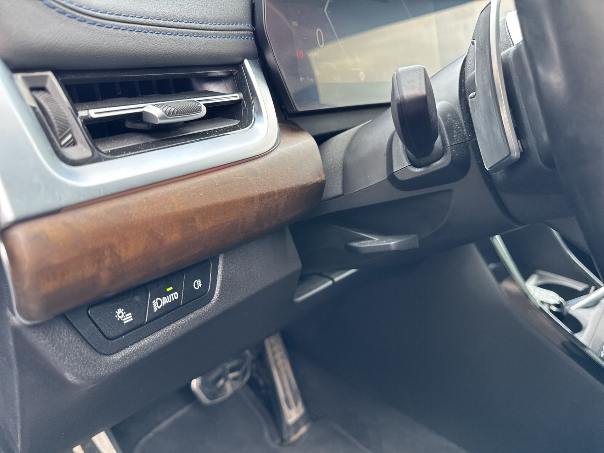 BMW 218i Active Tourer M Sport DKG-image-18