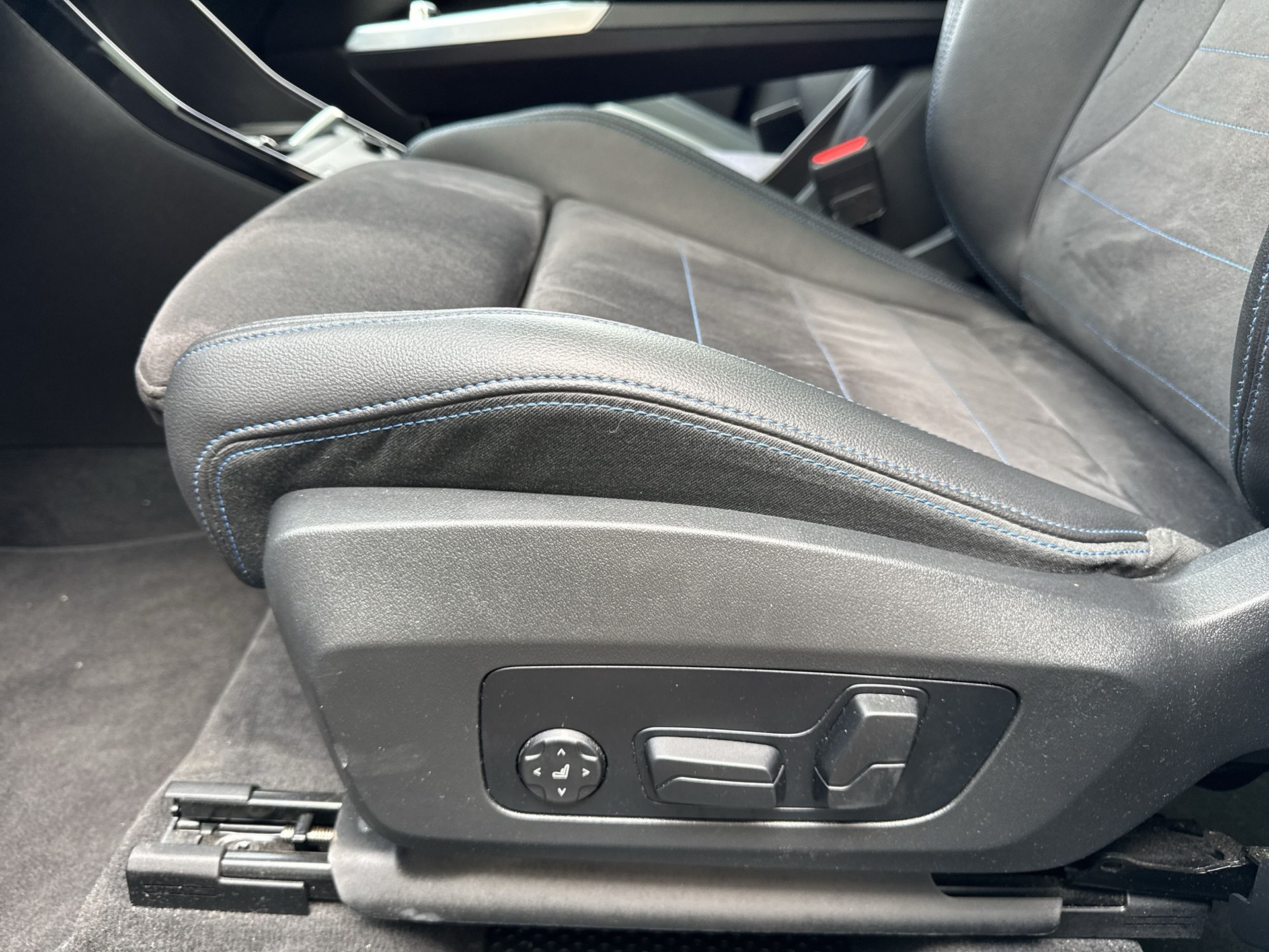BMW 218i Active Tourer M Sport DKG-image-17