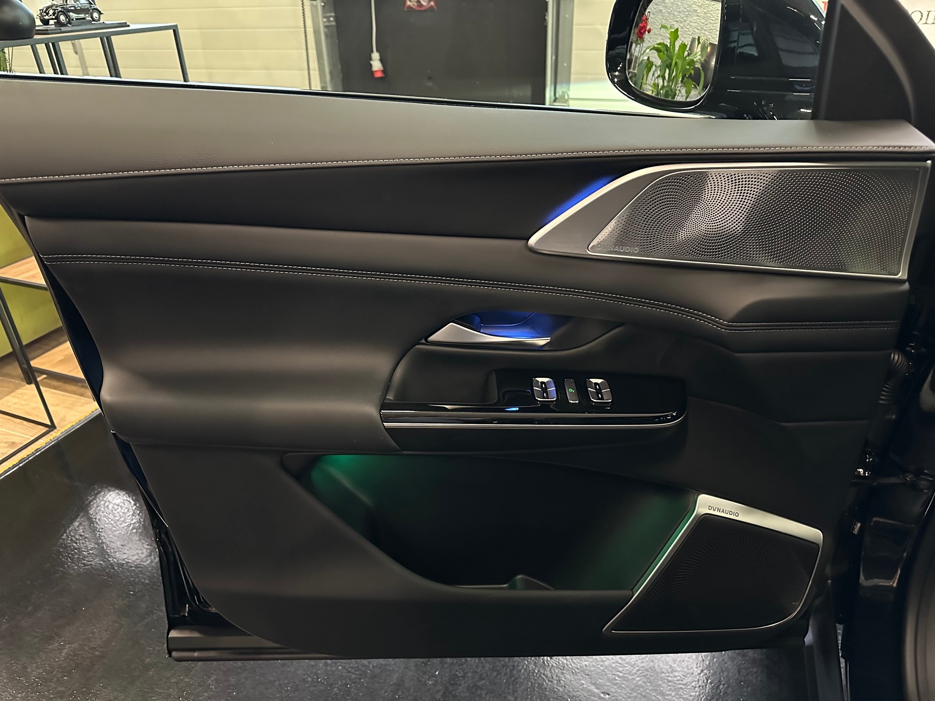 XPENG G9 93kWh Performance AWD-image-47