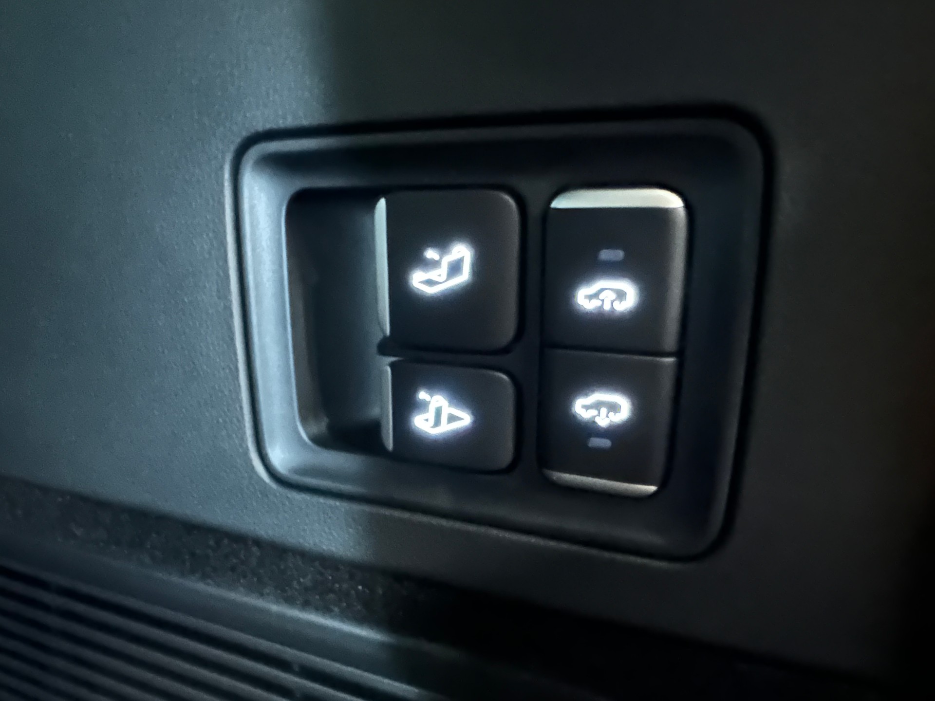 XPENG G9 93kWh Performance AWD-image-13