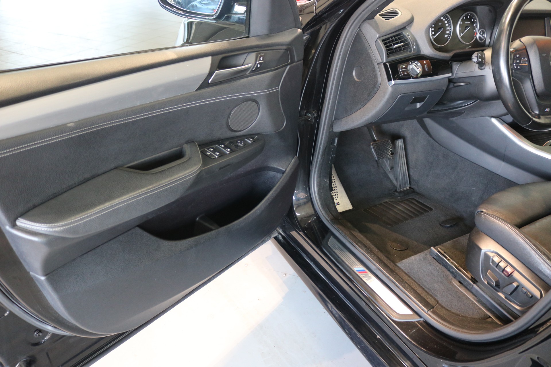 BMW X3 xDrive 28i xLine Steptronic-image-36