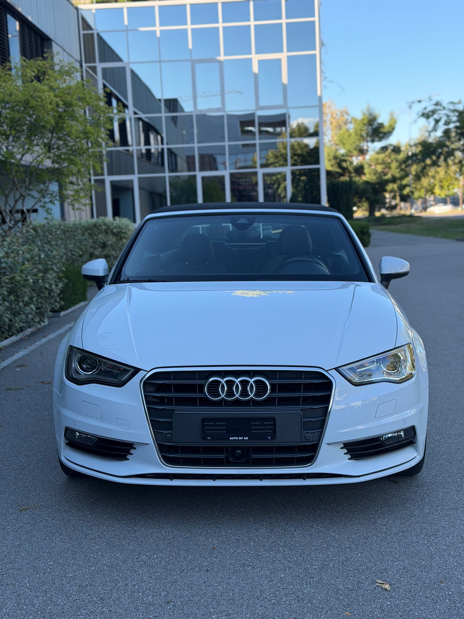 AUDI A3 Cabriolet 1.4 TFSI Ambition S-tronic-image-6