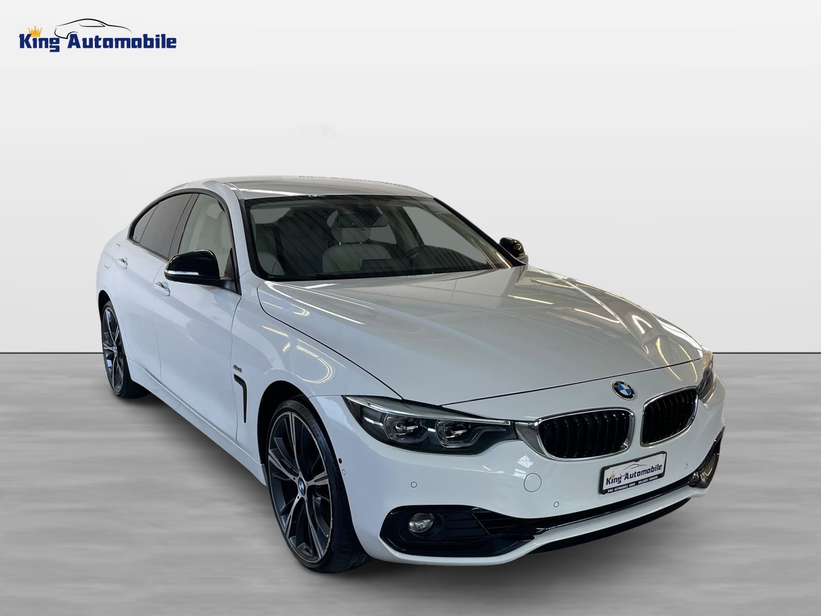 BMW 440i Gran Coupé xDrive Sport Line Steptronic | CH-Auto | Frisch MFK | AHK 1.8t | 5-Sitze | LED-Scheinwerfer-image-3