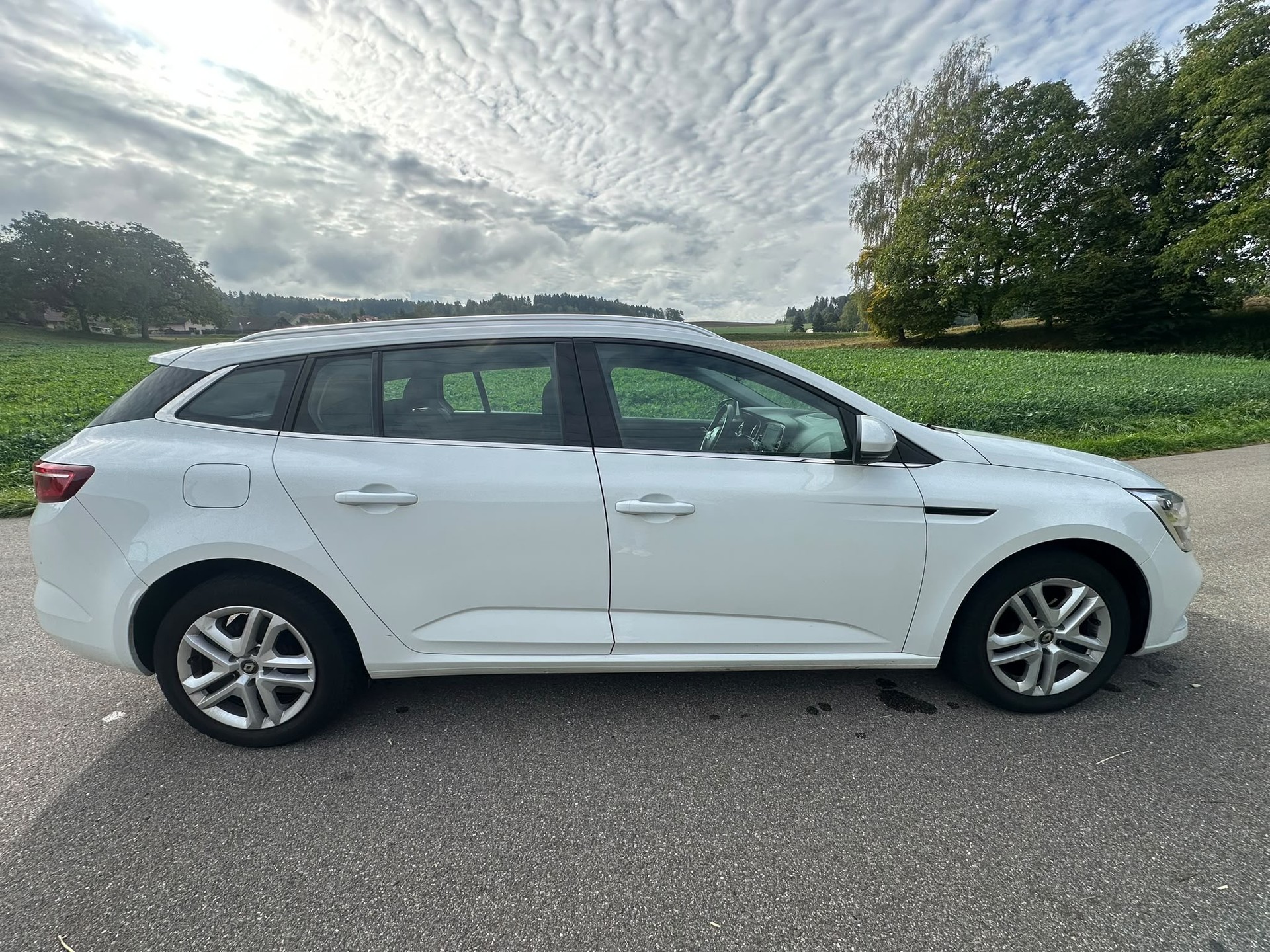 RENAULT Mégane Grandtour 1.5 dCi Business EDC-image-7