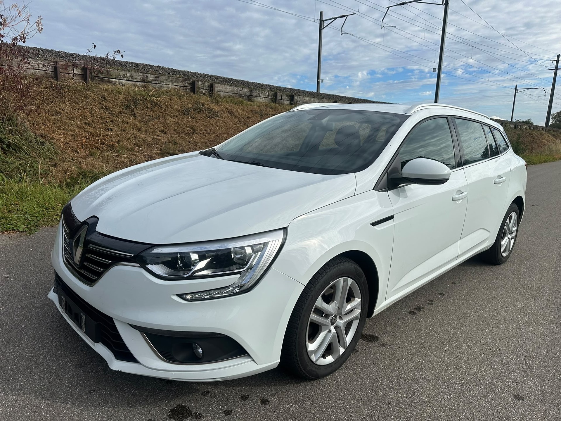 RENAULT Mégane Grandtour 1.5 dCi Business EDC-image-1