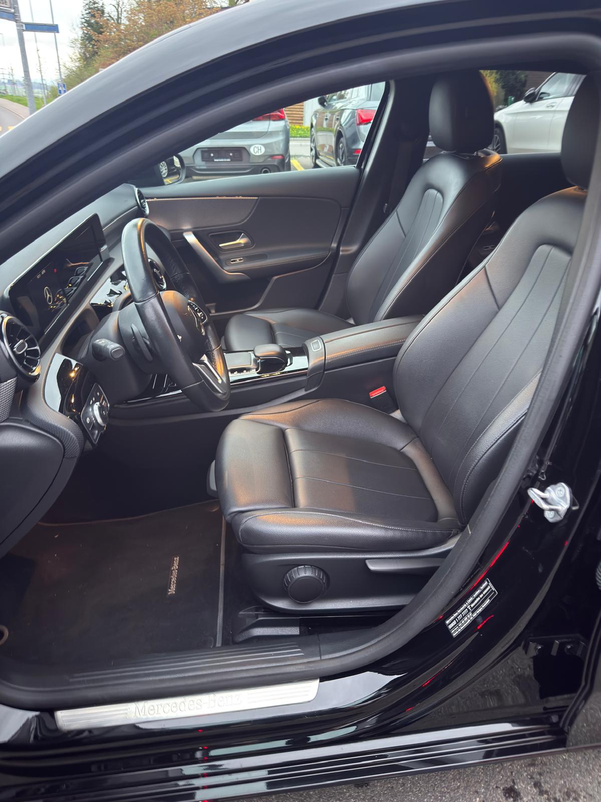 MERCEDES-BENZ A 200 Progressive 7G-DCT-image-7