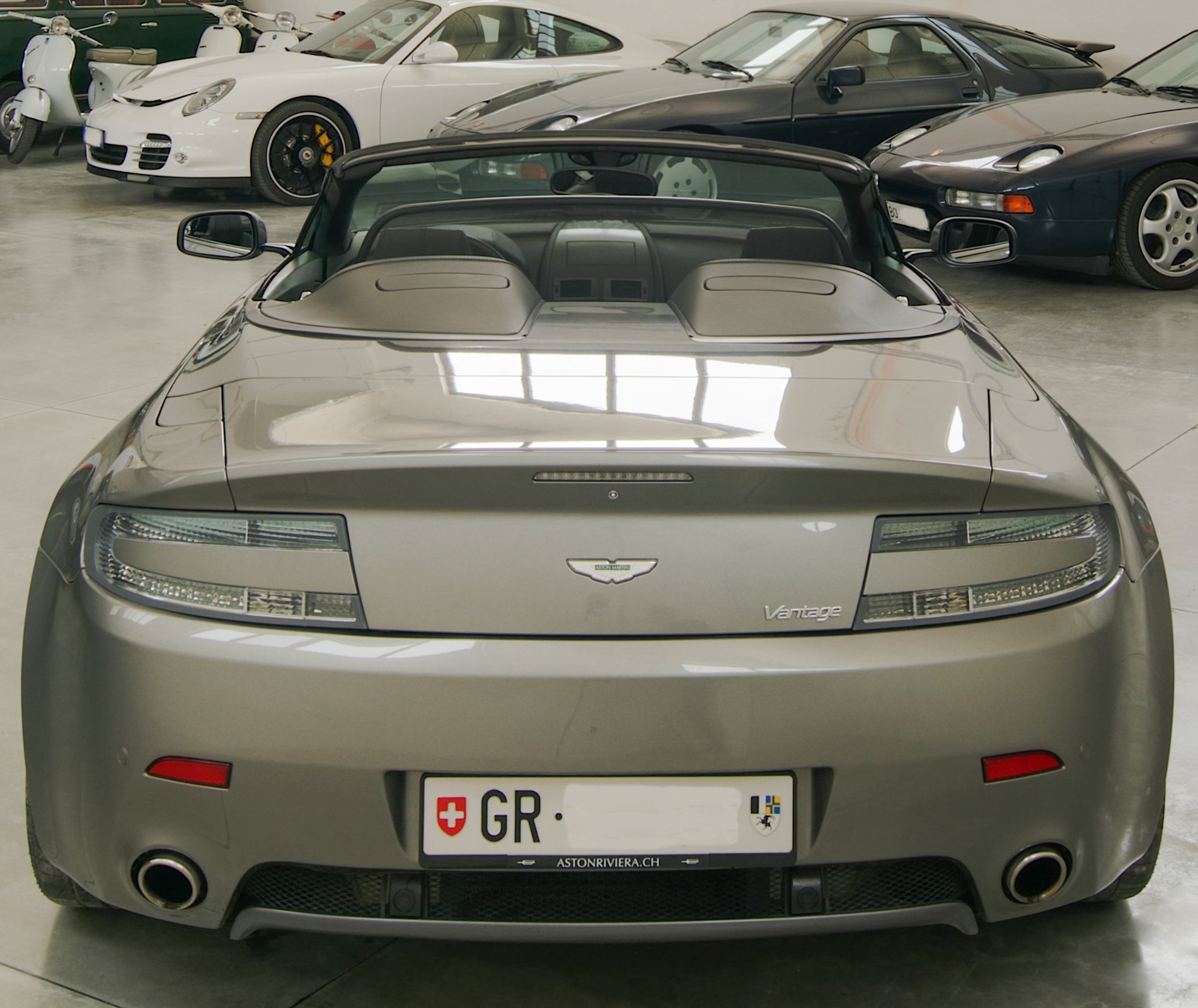 ASTON MARTIN V8 Vantage 4.3 Sportshift-image-4