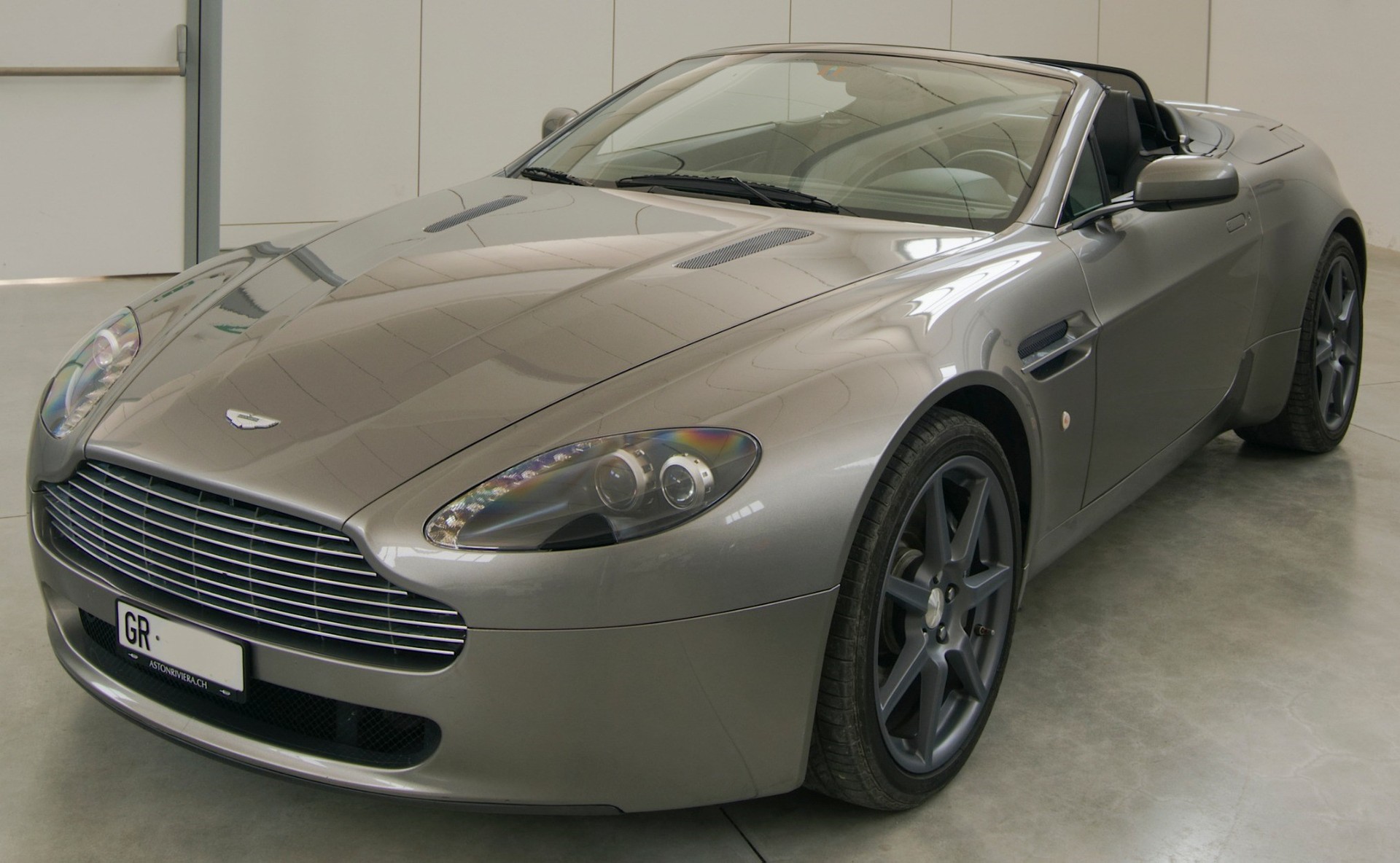 ASTON MARTIN V8 Vantage 4.3 Sportshift-image-10