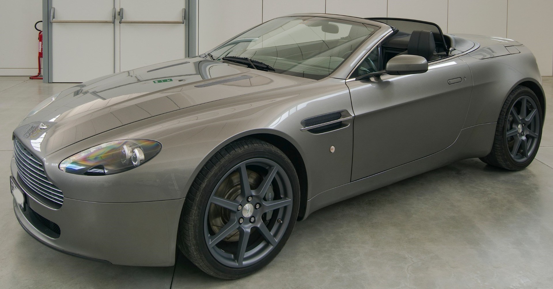 ASTON MARTIN V8 Vantage 4.3 Sportshift-image-17