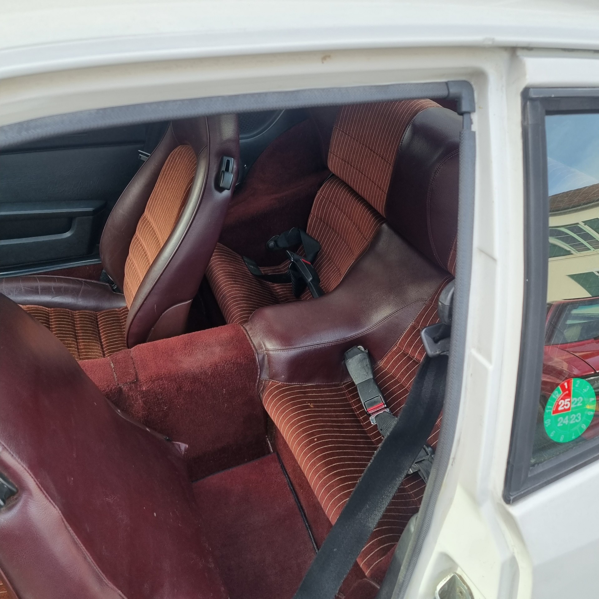 PORSCHE 924-image-8
