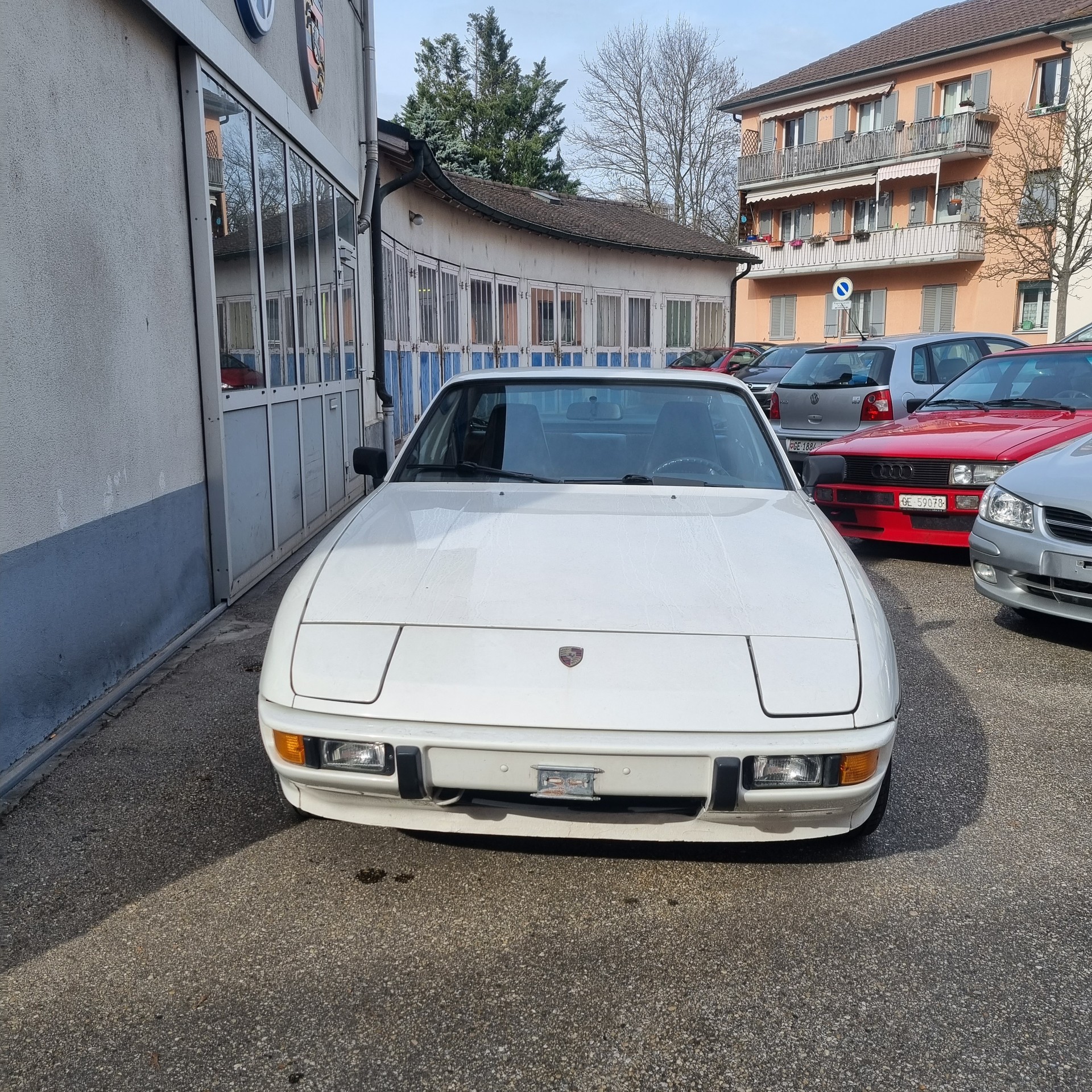 PORSCHE 924