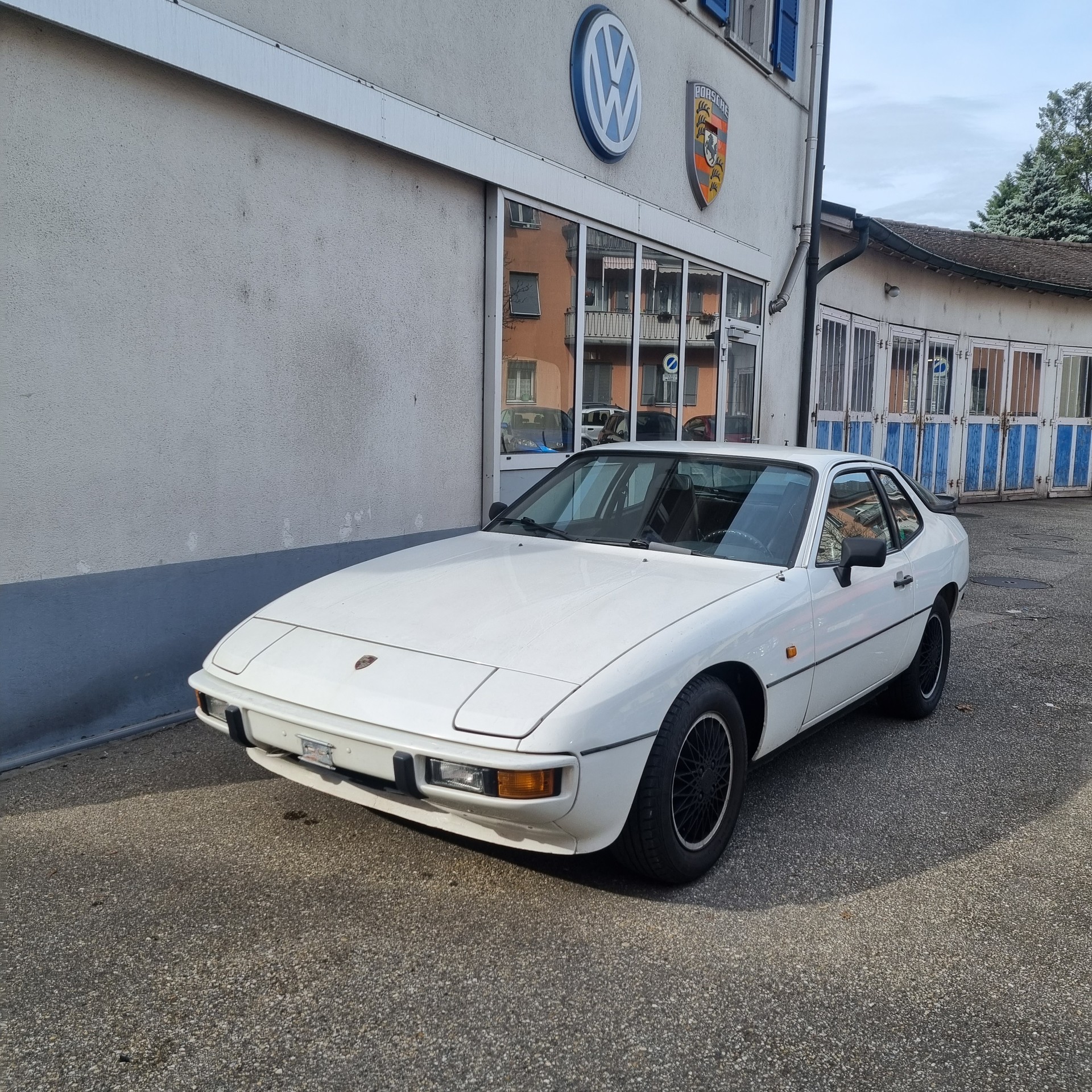 PORSCHE 924-image-2