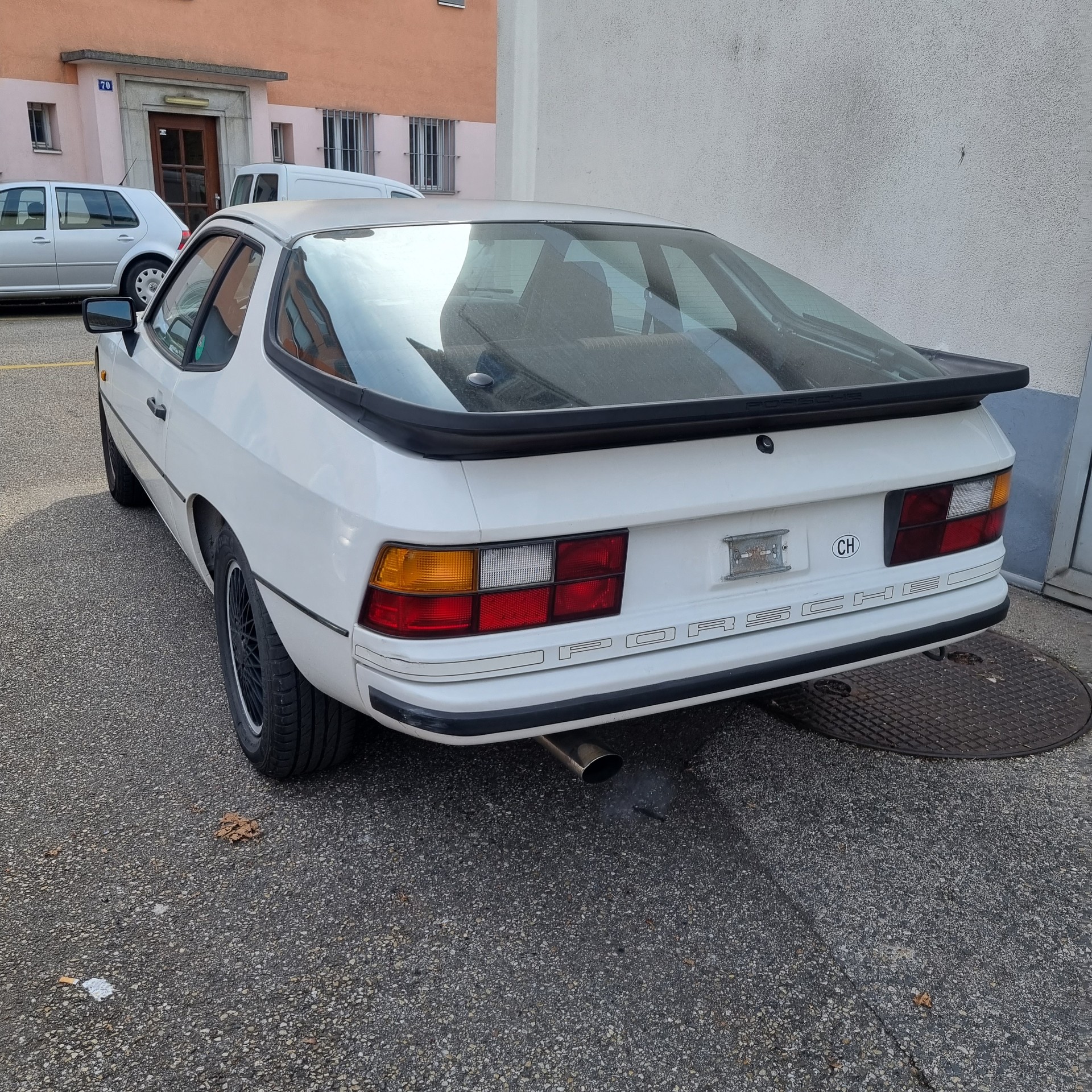 PORSCHE 924-image-5